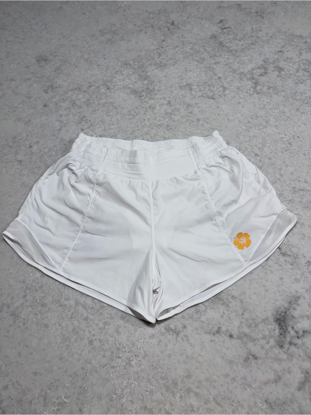 Lululemon Hawaii Hibiscus Flower Hotty Hot Shorts - White / Size 10 Rare